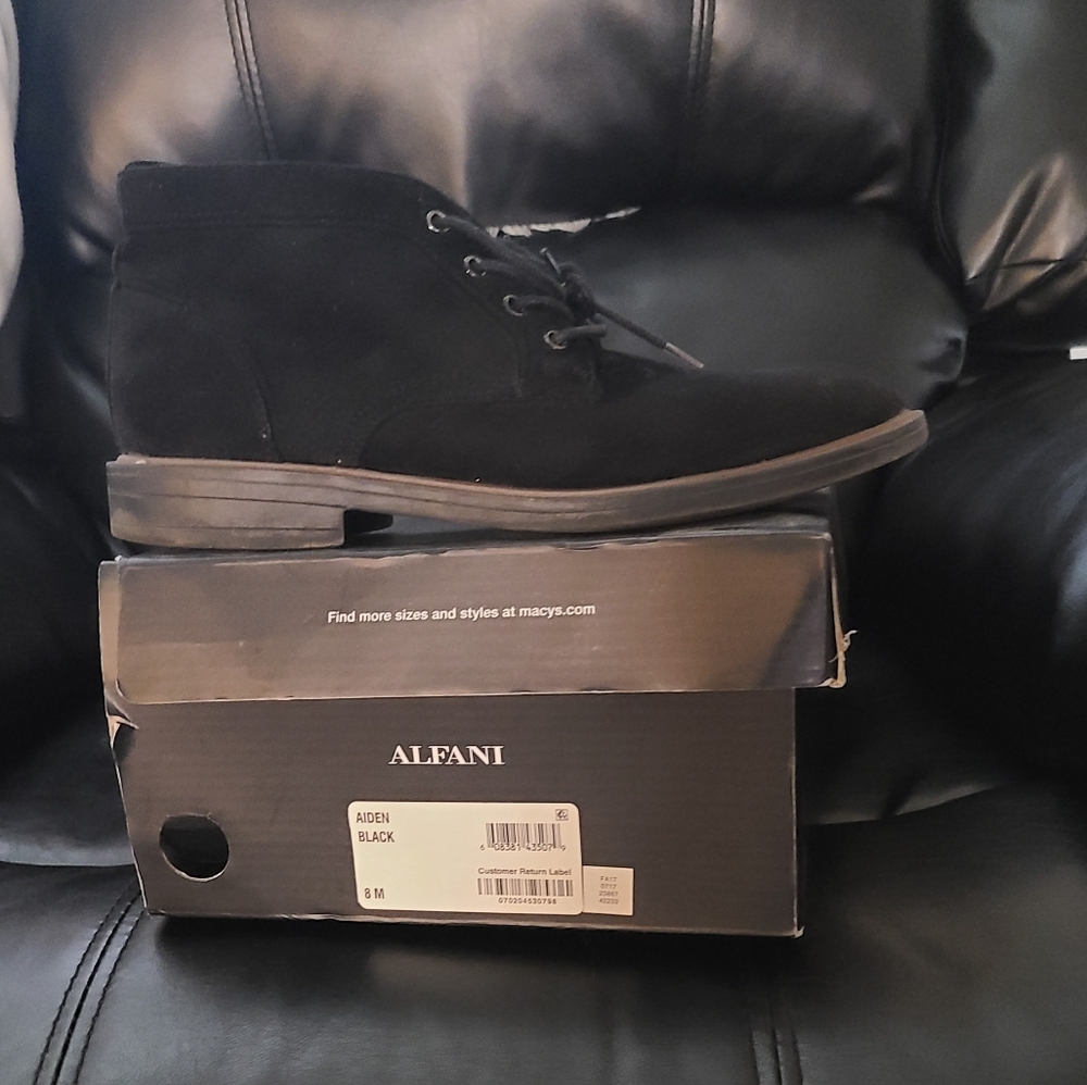 Mens dress shoes size 8